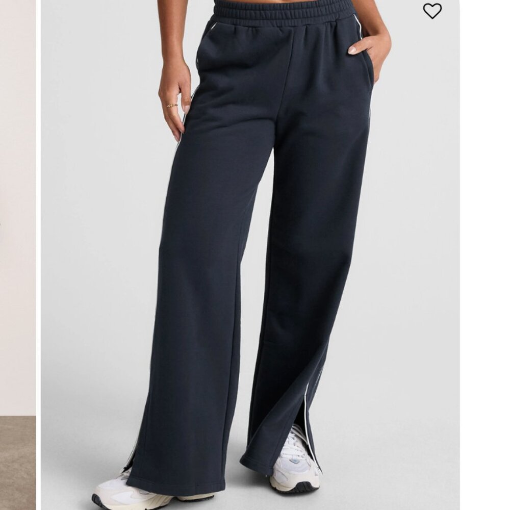 Beyond Yoga Luxe Fleece Piper Wide Leg Pant